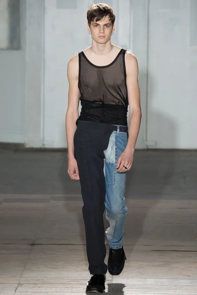 Look 14